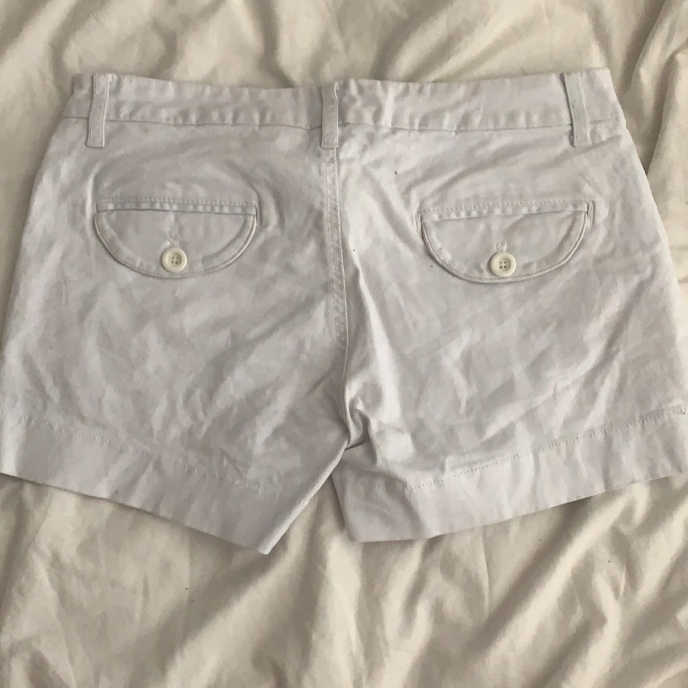White shorts - Picture 2 of 2
